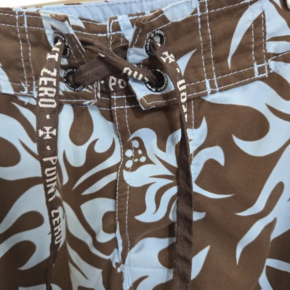 ⭐️Point Zero Brown and Blue Floral Board Shorts Size Med - Picture 2 of 5